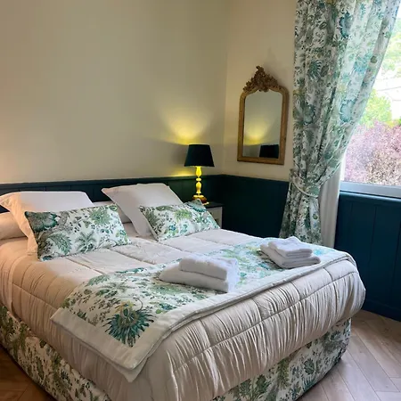 Escale Chez Camille - Le Manoir Bed & Breakfast *